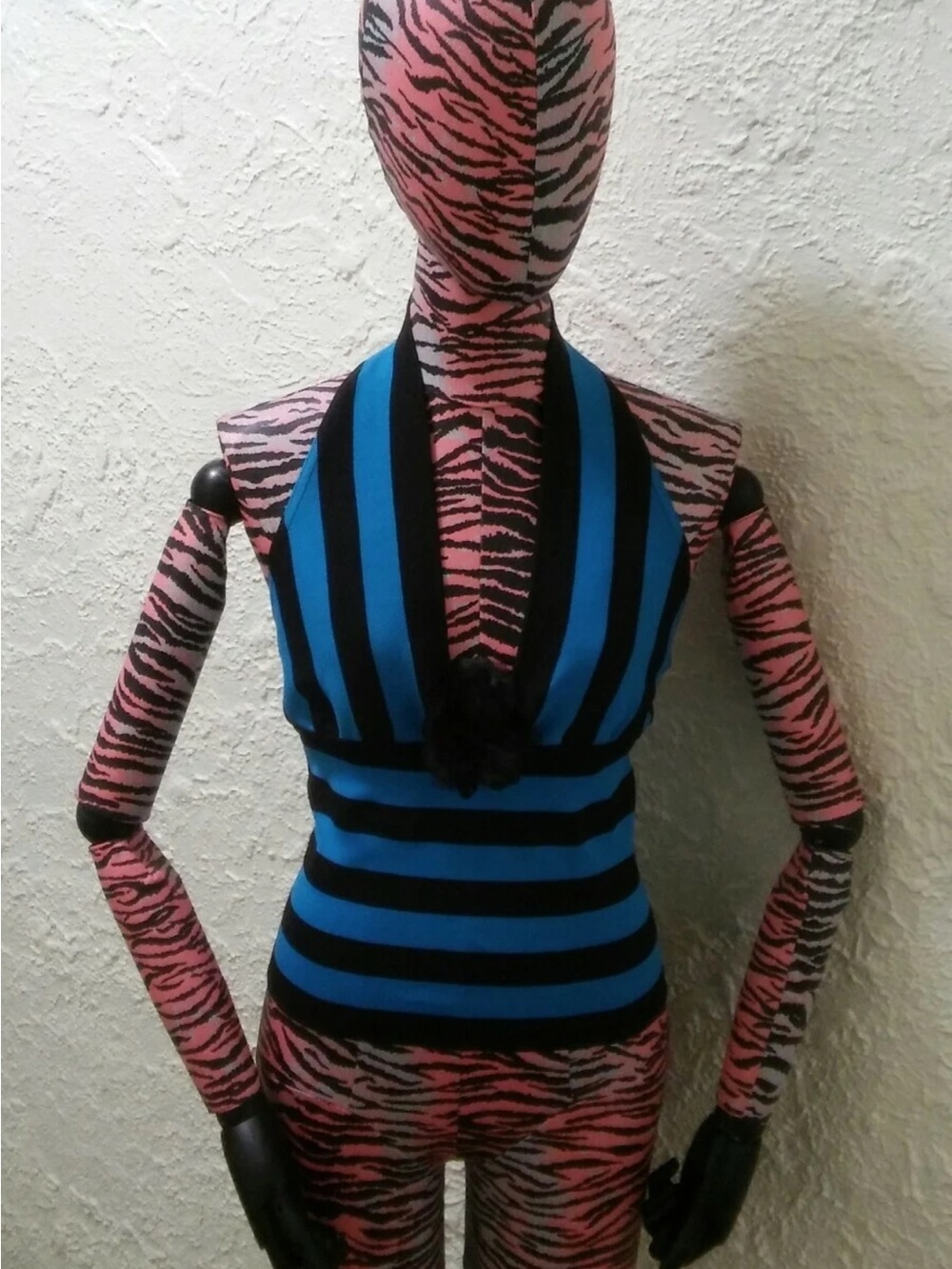 Veronique Young Blue and Black Striped HALTER Top w/ Black Flower Size 6 NEW TAG